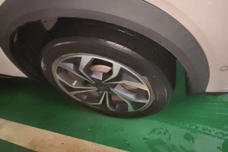 Used Haval XY  Right Front Wheel Hub