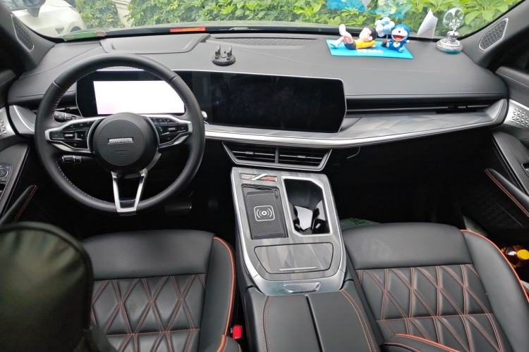 Used Haval XY 2022 1.5T Smart Edition Center Console