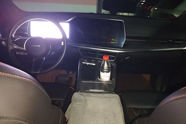 Used Haval XY 2022 1.5T Smart Enjoyment Edition DHT Center Console