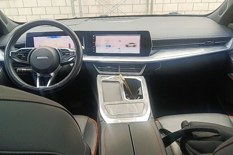 Used Haval XY 2022 1.5T Smart Edition Center Console