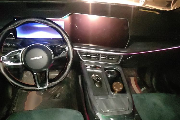 Used Haval XY 2022 1.5T Smart Edition Center Console