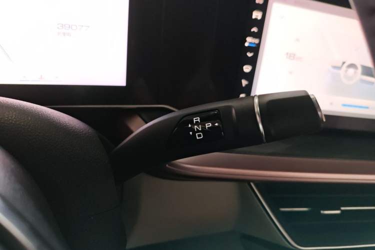 Used Haval XY 2022 1.5T Smart Edition Gear Lever