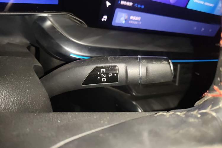 Used Haval XY 2022 1.5T Smart Edition Gear Lever