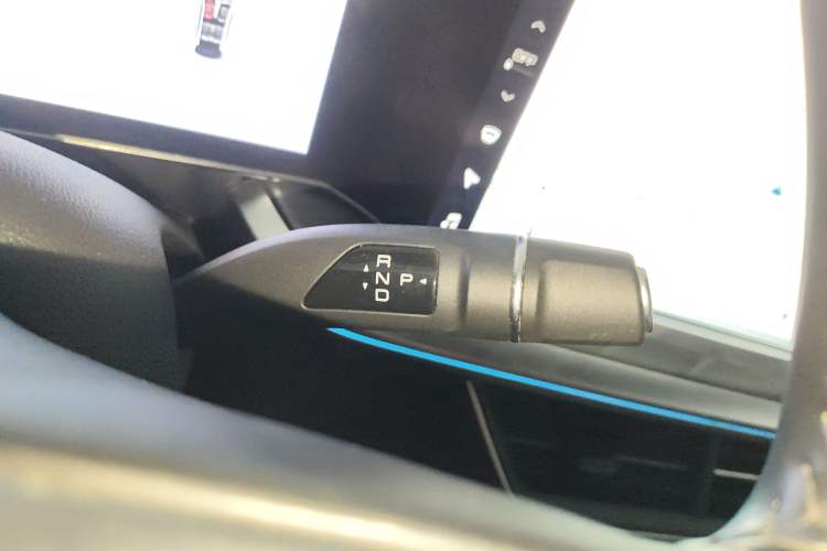 Used Haval XY 2022 1.5T Smart Edition Gear Lever