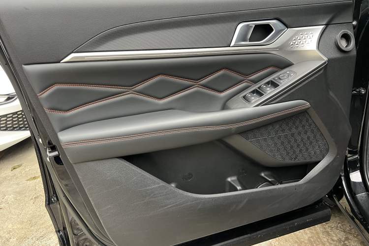 Used Haval XY 2022 1.5T Smart Edition Interior 11