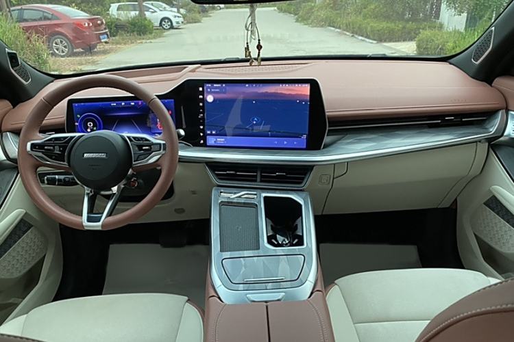 Used Haval XY 2022 2.0T ZhiZun Edition Interior 2