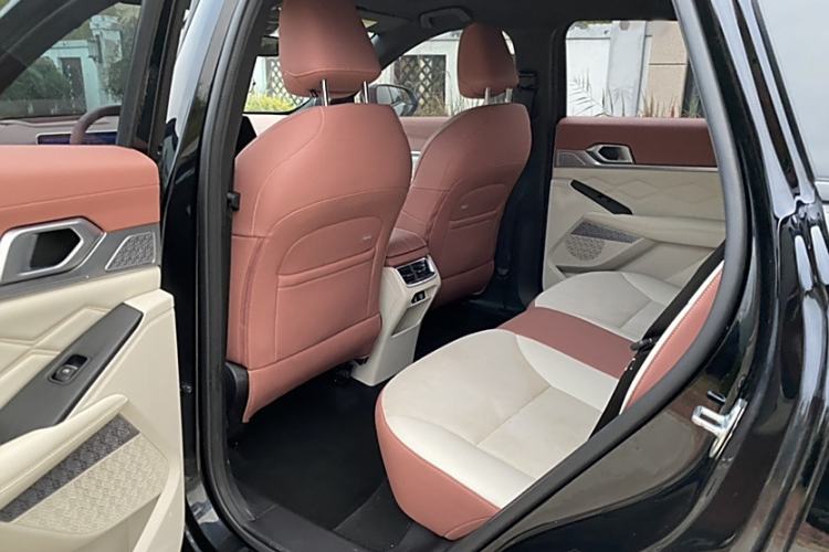 Used Haval XY 2022 2.0T ZhiZun Edition Interior 4