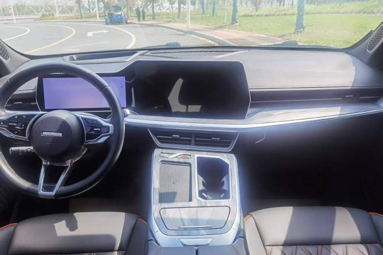 Used Haval XY 2022 1.5T Smart Edition Interior 4