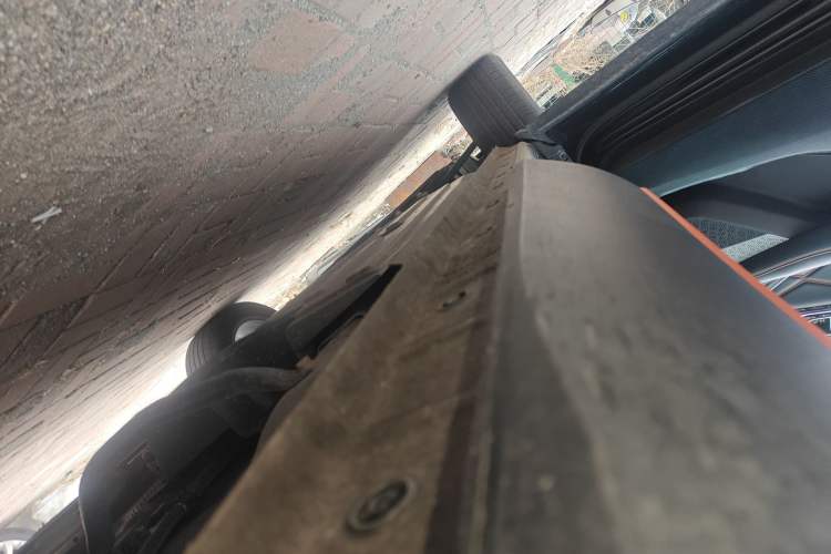 Used Haval XY 2022 1.5T ZhiZun Edition Left Side Sill