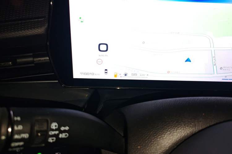 Used Haval XY 2022 2.0T ZhiZun Edition Odometer Close Up