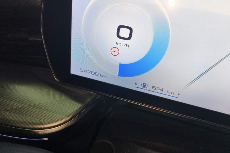 Used Haval XY 2022 1.5T Smart Edition Odometer Close Up