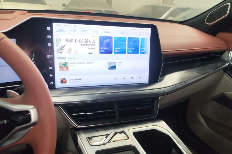 Used Haval XY 2022 2.0T ZhiZun All-Wheel-Drive Version Audio And AC Panel