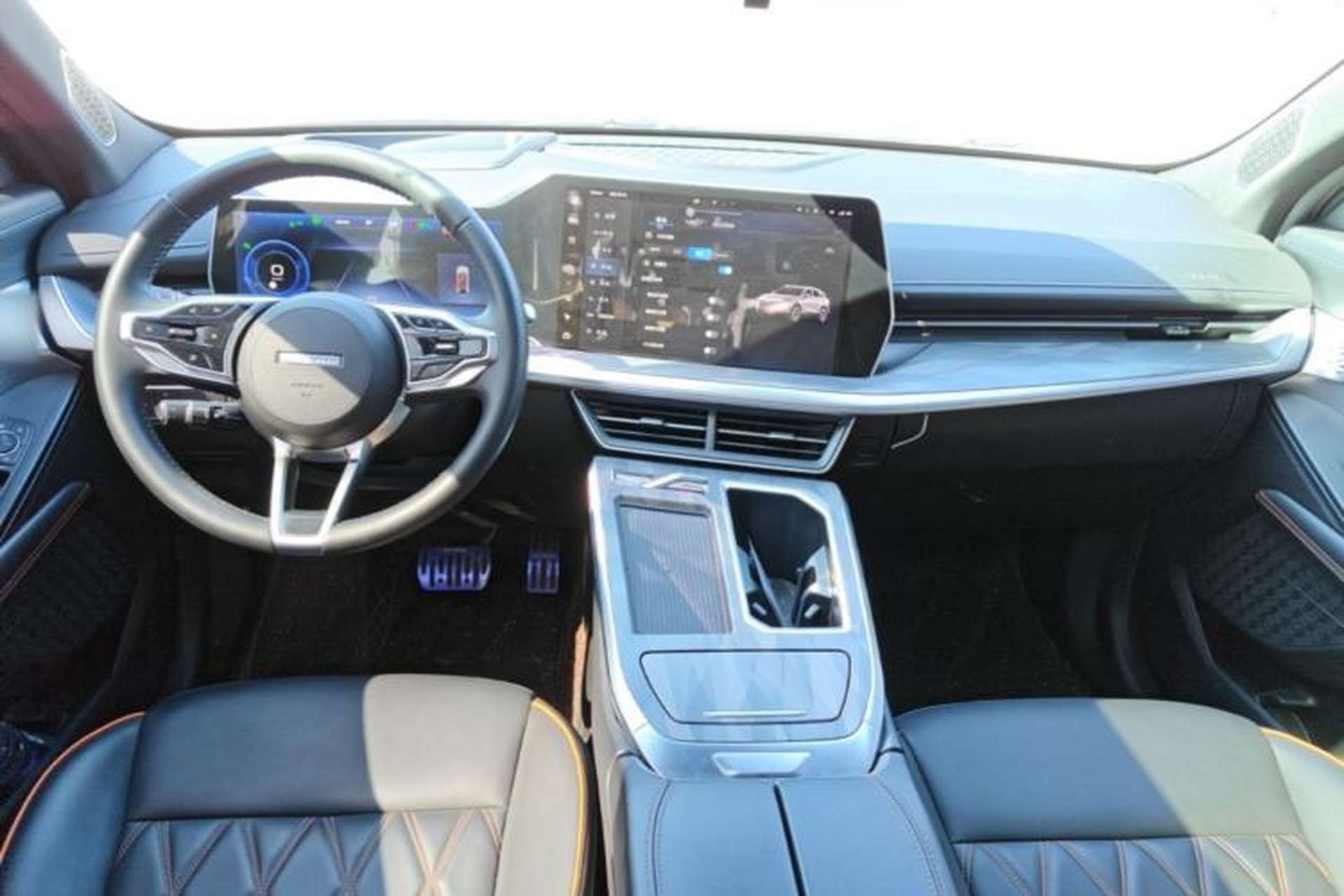 Used Haval XY 2022 1.5T Smart Edition Center Console