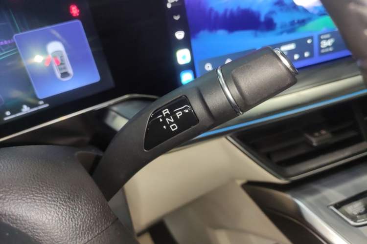 Used Haval XY 2022 1.5T Smart Edition Gear Lever