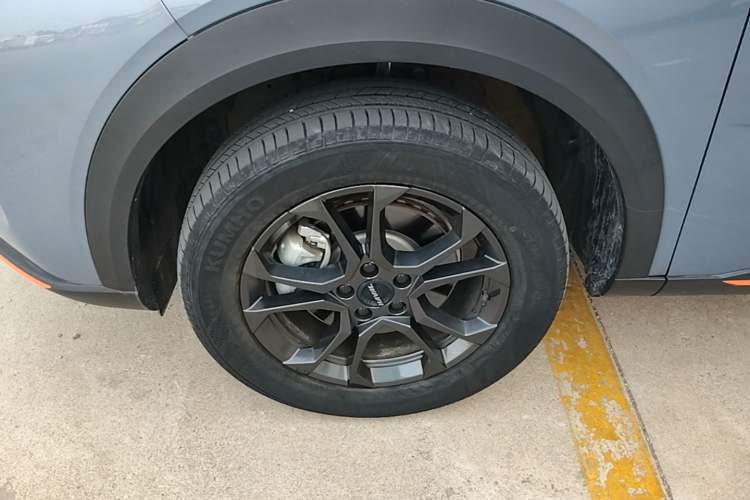Used Haval XY 2022 1.5T Smart Edition Left Front Wheel Hub