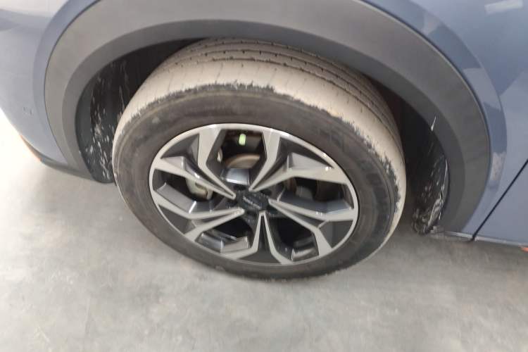 Used Haval XY 2022 2.0T ZhiZun All-Wheel-Drive Version Left Front Wheel Hub