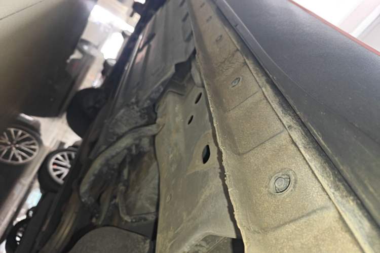Used Haval XY 2022 1.5T Smart Edition Left Side Sill