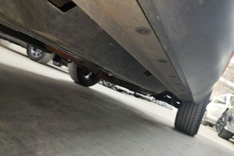Used Haval XY 2022 2.0T ZhiZun All-Wheel-Drive Version Left Side Sill