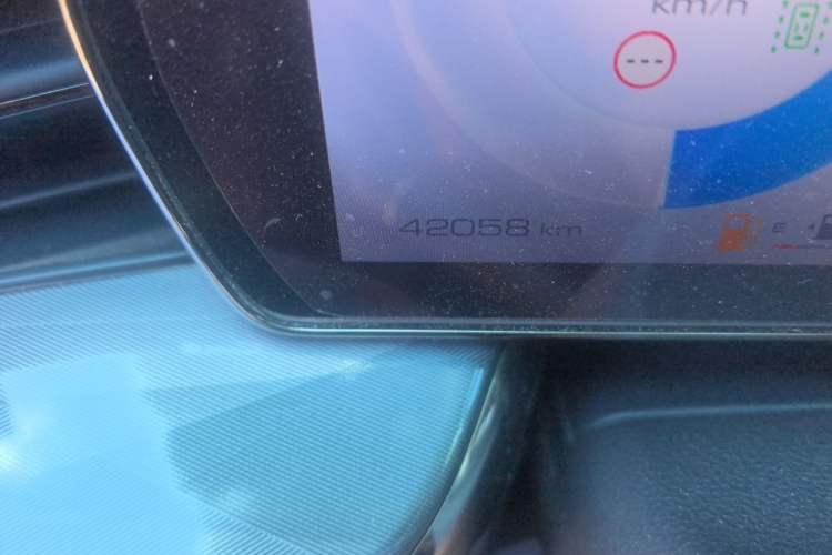 Used Haval XY 2022 2.0T ZhiZun All-Wheel-Drive Version Odometer Close Up