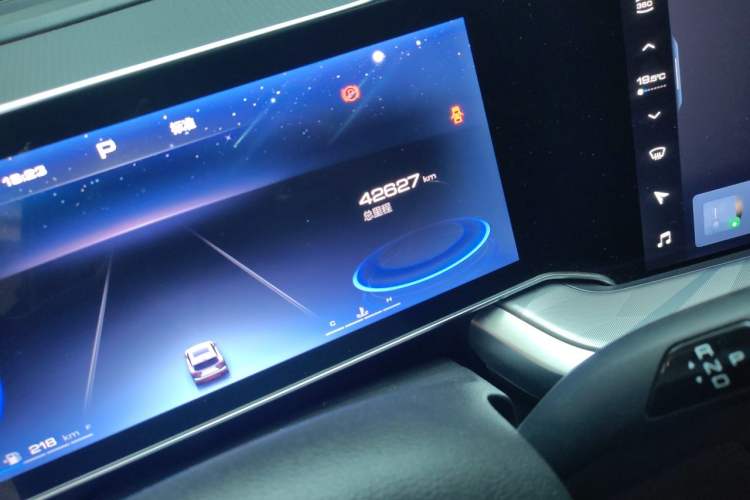 Used Haval XY 2022 1.5T Smart Edition Odometer Close Up