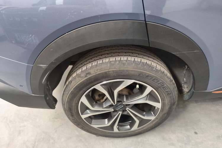 Used Haval XY 2022 2.0T ZhiZun All-Wheel-Drive Version Right Rear Wheel Hub