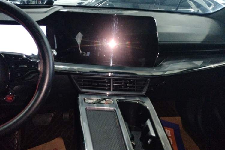 Used Haval XY 2022 2.0T ZhiZun All-Wheel-Drive Version Audio And AC Panel