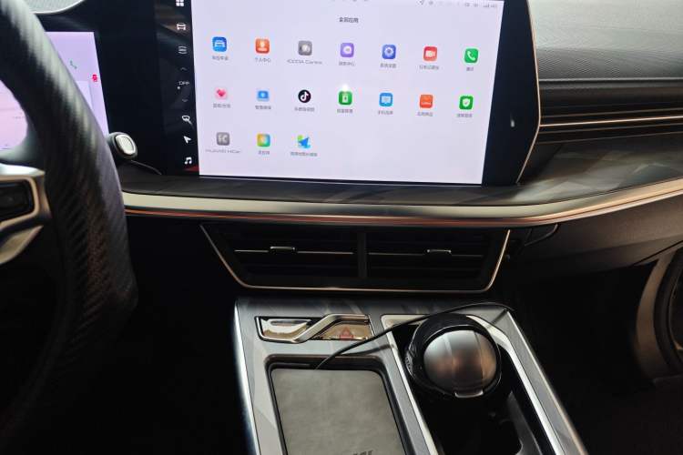 Used Haval XY 2022 1.5T Smart Enjoyment Edition DHT Audio And AC Panel