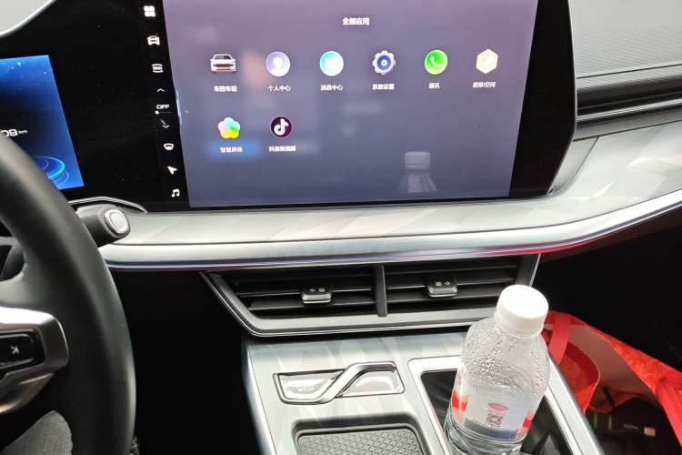 Used Haval XY 2022 1.5T Smart Edition Audio And AC Panel