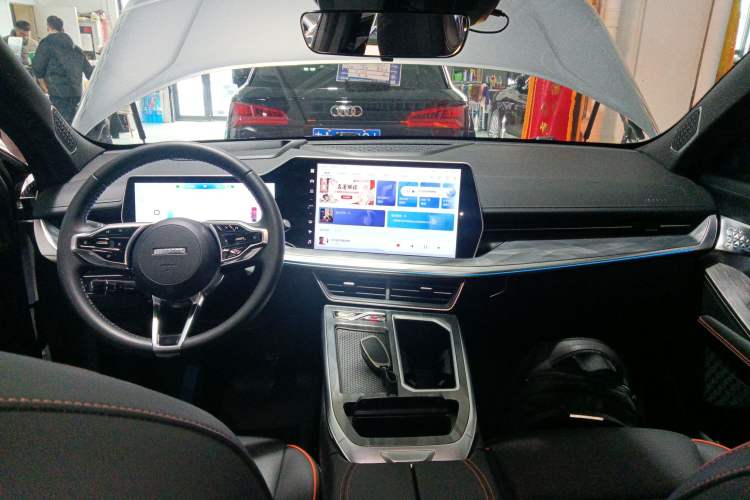 Used Haval XY 2022 1.5T Smart Enjoyment Edition DHT Center Console