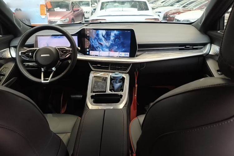 Used Haval XY 2022 1.5T Smart Edition Center Console