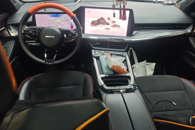 Used Haval XY 2022 1.5T ZhiZun Edition Center Console