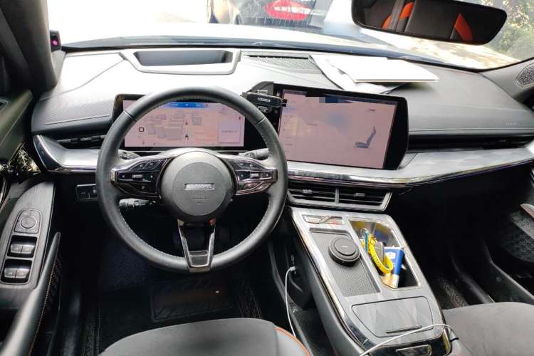 Used Haval XY 2022 1.5T ZhiZun Edition Center Console