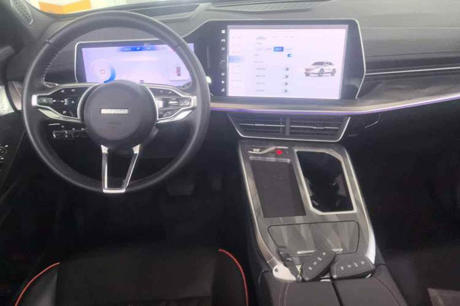 Used Haval XY 2022 1.5T Smart Edition Center Console