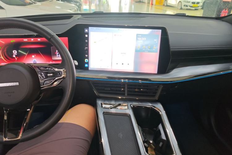 Used Haval XY 2022 1.5T ZhiZun Edition Center Console