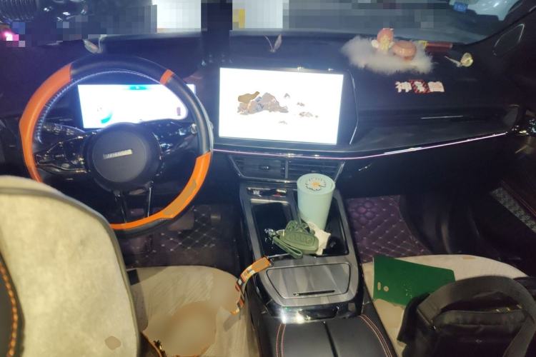 Used Haval XY 2022 1.5T ZhiZun Edition Center Console