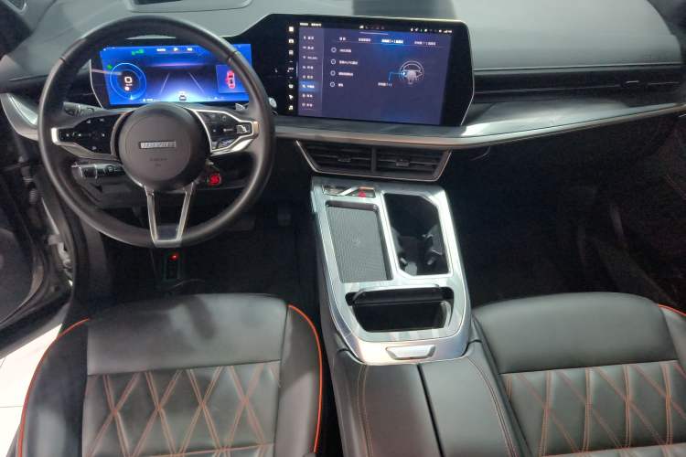 Used Haval XY 2022 2.0T Smart Edition Center Console