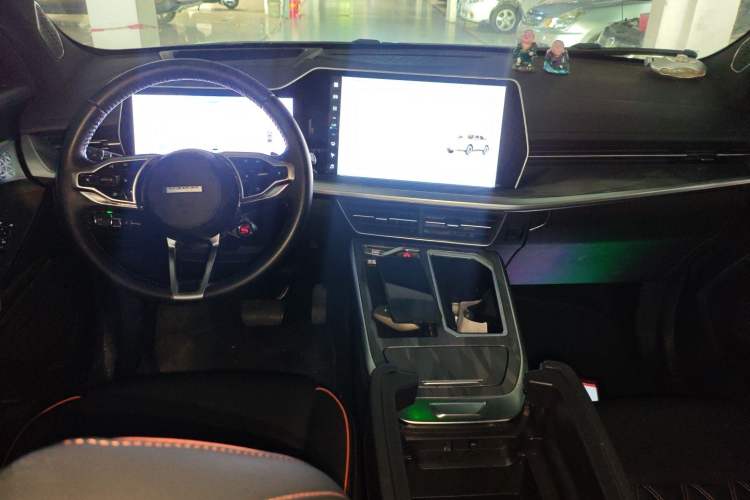 Used Haval XY 2022 2.0T Smart Edition Center Console