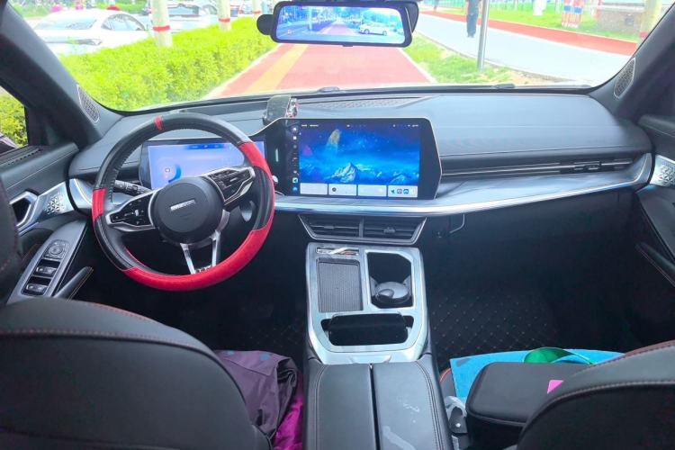 Used Haval XY 2022 1.5T Smart Edition Center Console