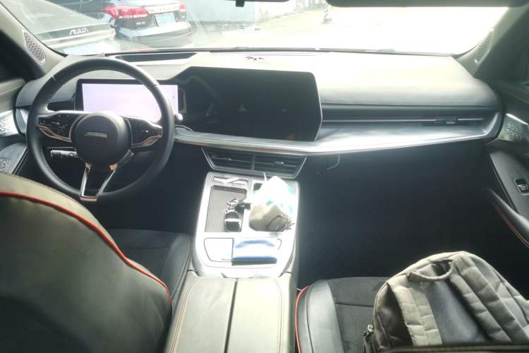 Used Haval XY 2022 1.5T Smart Edition Center Console