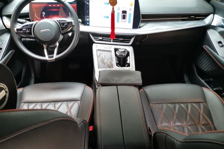 Used Haval XY 2022 1.5T Smart Edition Center Console