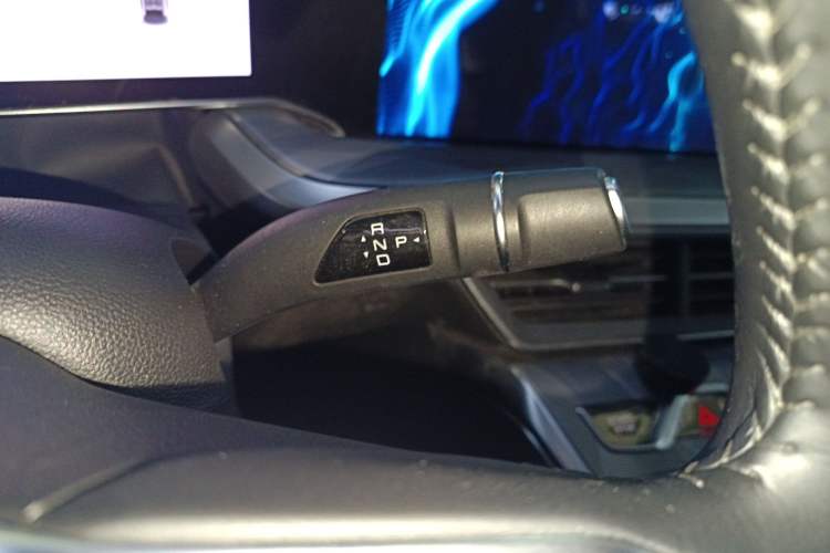 Used Haval XY 2022 1.5T Smart Engine DHT Gear Lever