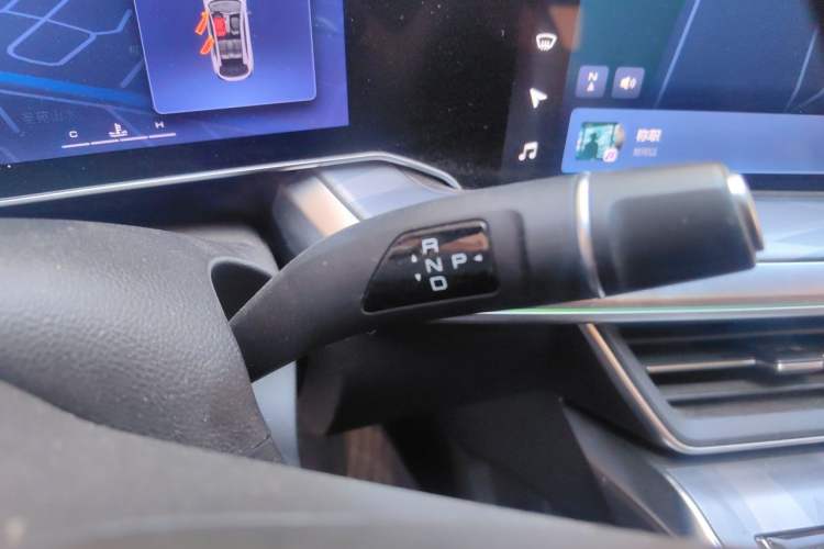 Used Haval XY 2022 1.5T Smart Edition Gear Lever