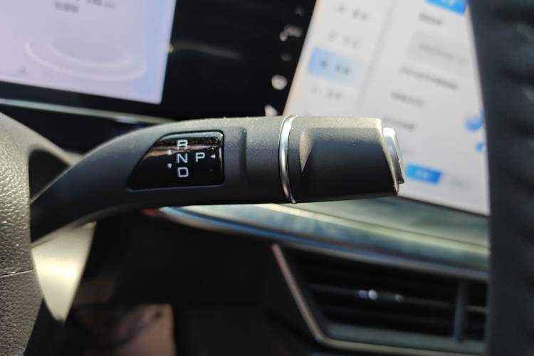 Used Haval XY 2022 1.5T Smart Edition Gear Lever