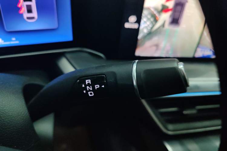 Used Haval XY 2022 1.5T Smart Edition Gear Lever