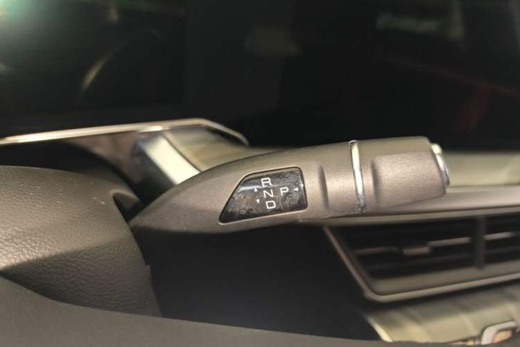 Used Haval XY 2022 1.5T Smart Edition Gear Lever