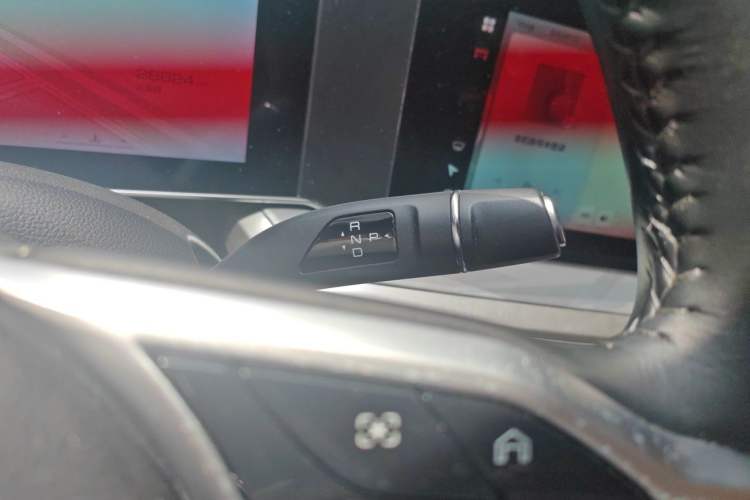 Used Haval XY 2022 1.5T Smart Edition Gear Lever