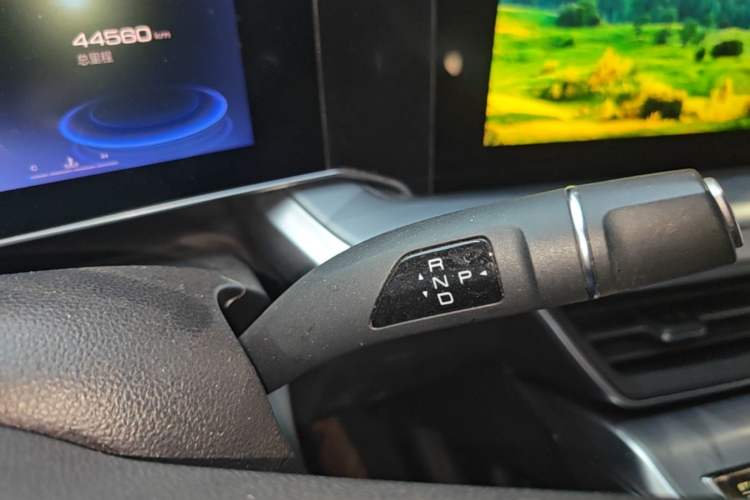 Used Haval XY 2022 1.5T Smart Edition Gear Lever