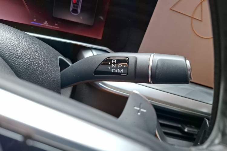 Used Haval XY 2022 2.0T Smart Edition Gear Lever