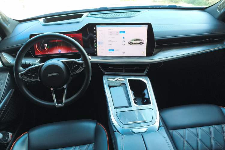 Used Haval XY 2022 1.5T Smart Edition Interior 2