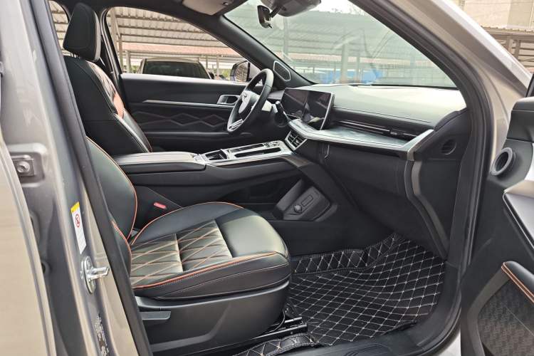 Used Haval XY 2022 1.5T Smart Edition Interior 3